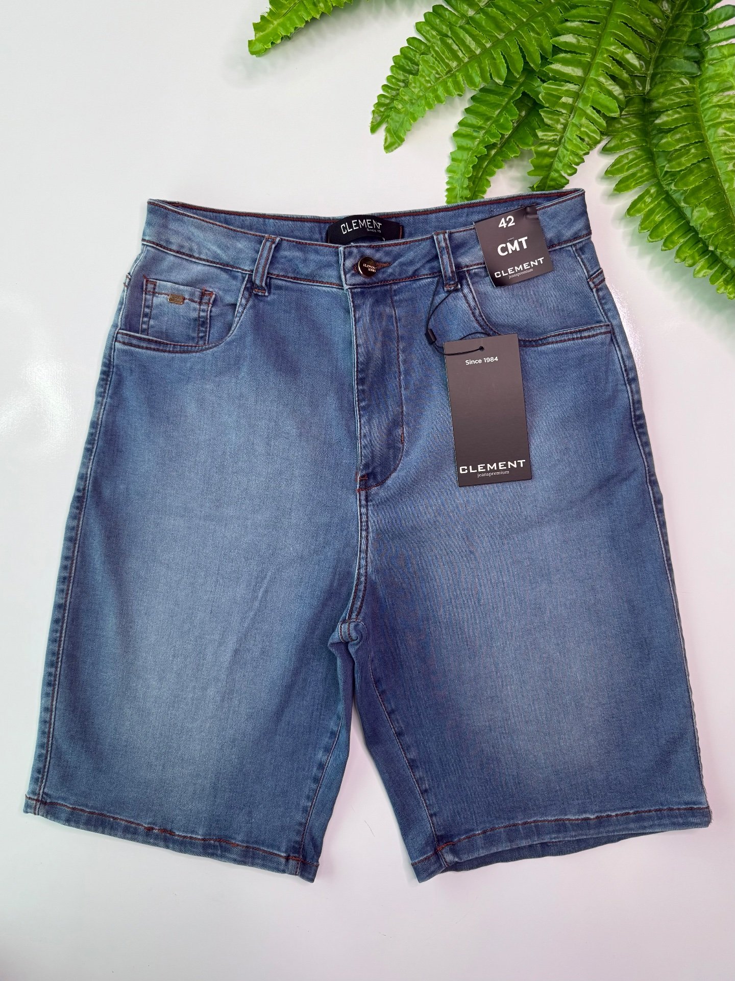 Shorts meia coxa